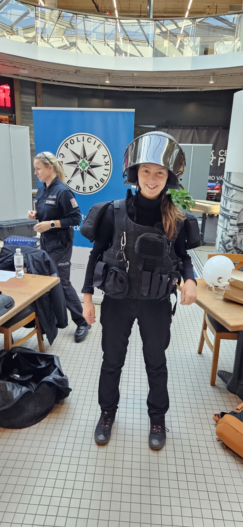 Deváťáci na křižovatce budoucnosti: Veletrh vzdělávání Škola Děčín 2026 otevřel brány k profesím